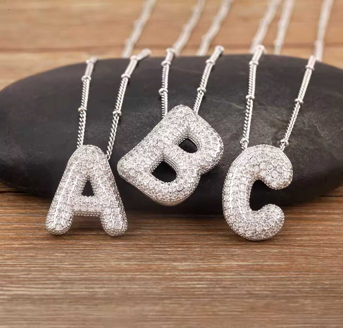 BUBBLE LETTER NECKLACE SILVER